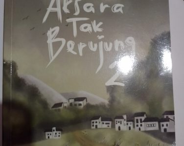 Resensi Buku Mengurai Makna; Aksara Tak Berujung