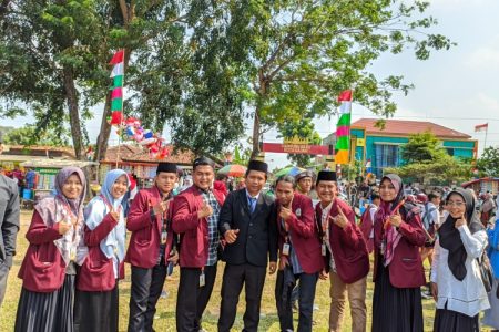 STISDA Lampung Tengah Ikut Meriahkan HUT ke-78 RI